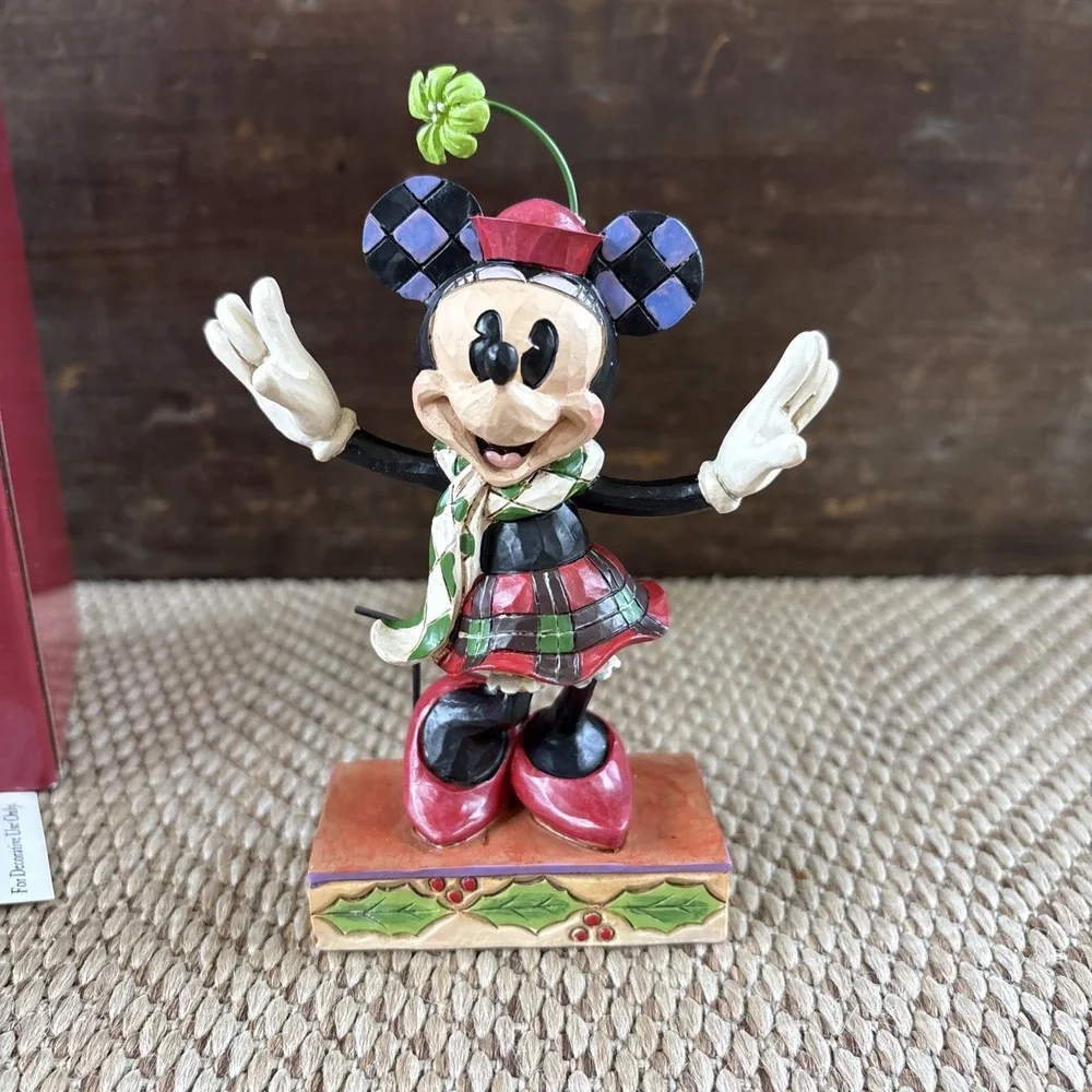 Disney Traditions Jim Shore Merry Minnie Mouse Figurine 4051967